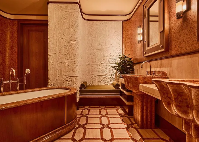 Orient Express La Minerva מלון 5*